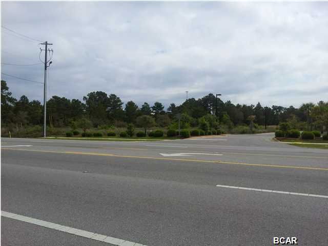 000 THOMAS Drive, Panama City, FL 32408